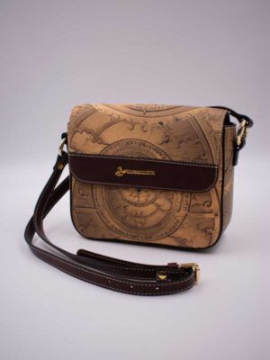 Squared shoulder bag